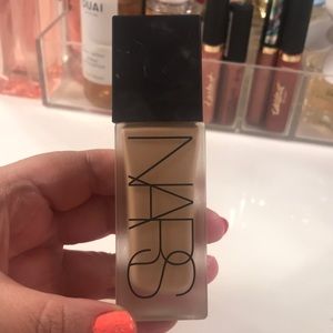 NARS all day luminous foundation-Santa fe color
